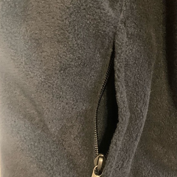 NWT Women’s Benton springs black fleece work vest zipper Coker on front. Small - Picture 8 of 9